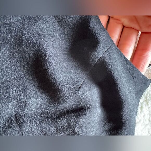 Banana Republic 100% Silk Camisole Size 0 - Picture 3 of 5